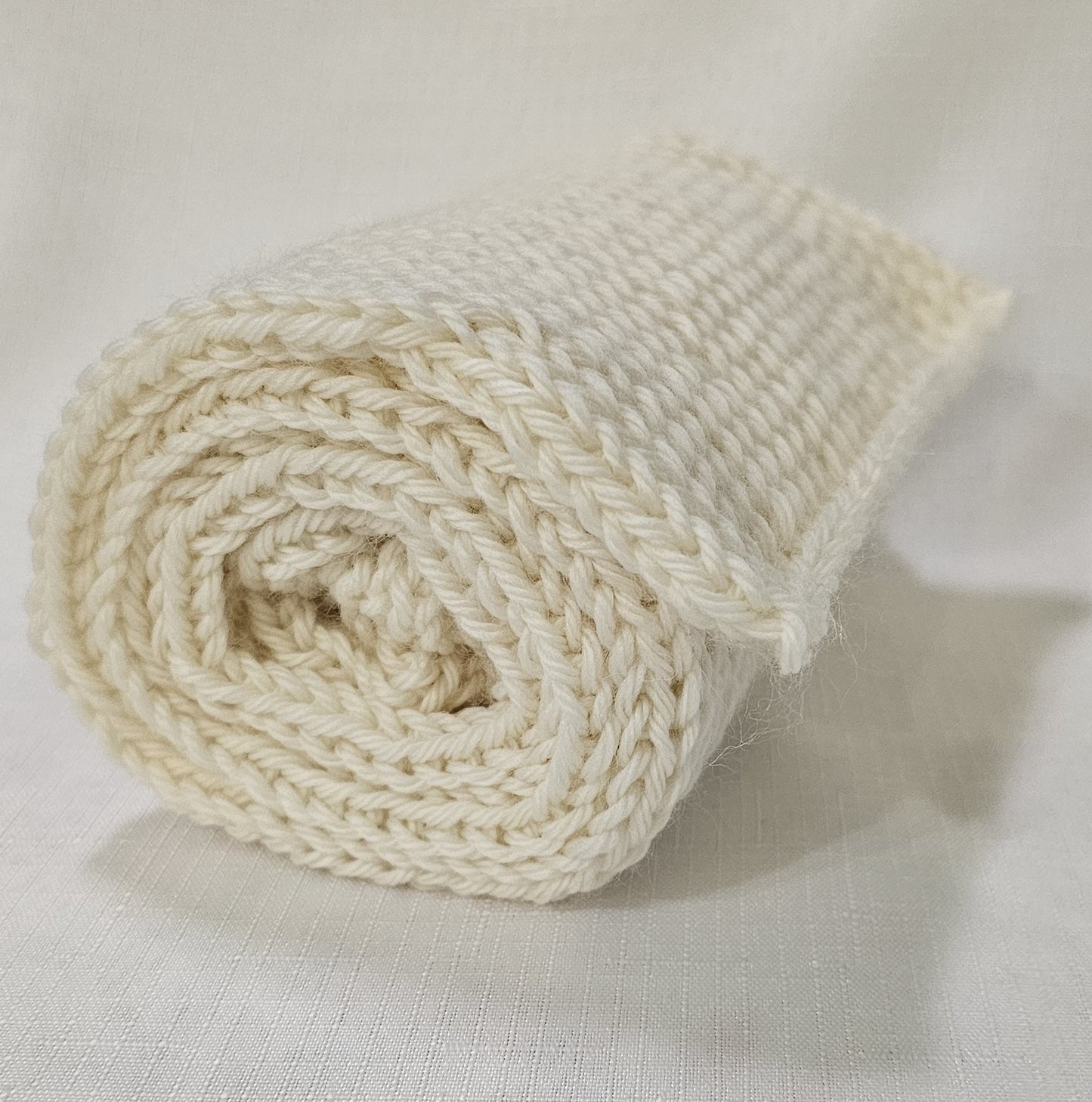 8 ply Australian Merino wool single knitted yarn blank tube 100g