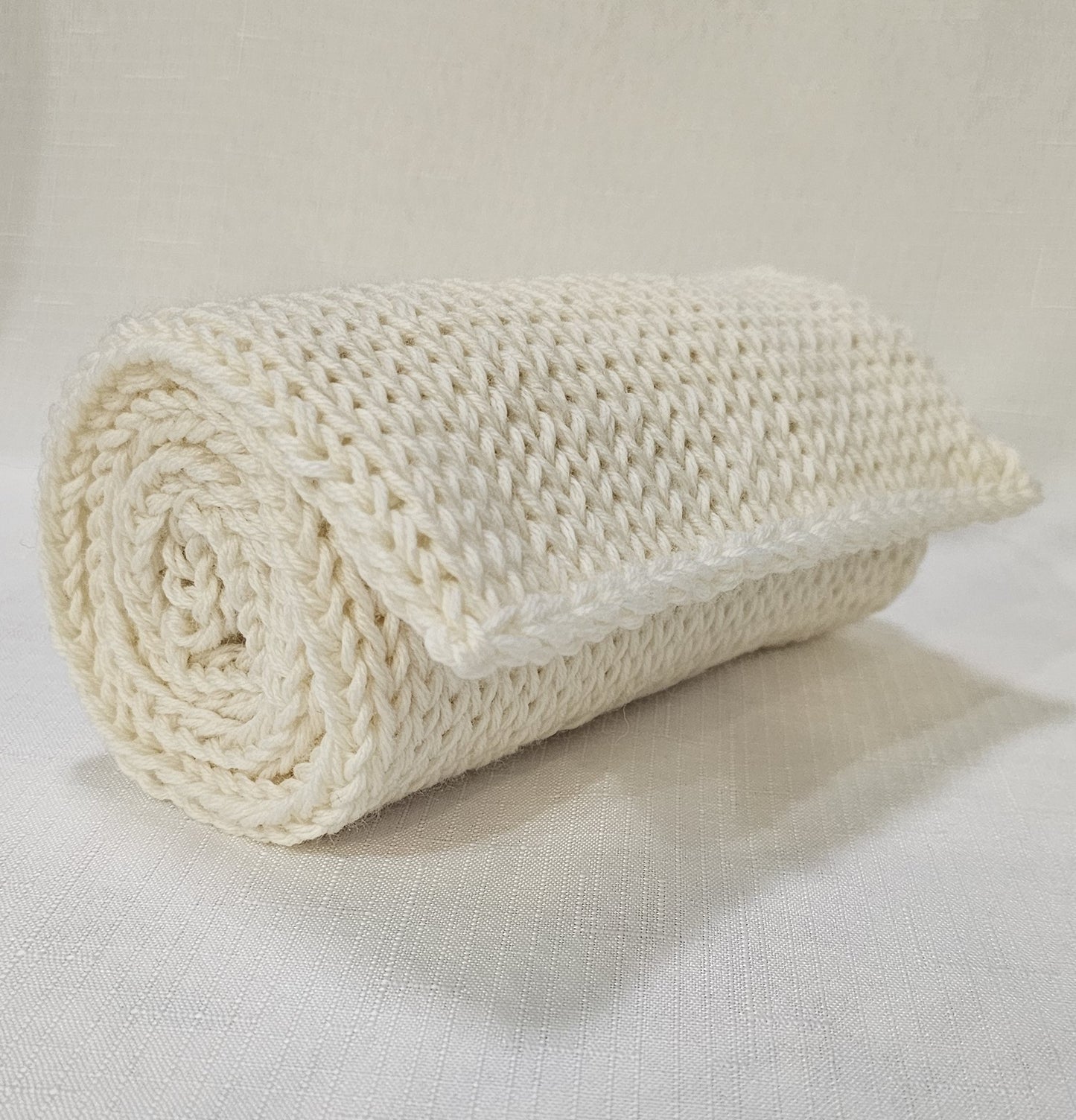 4 ply Australian Merino wool double knitted yarn blank tube 100g