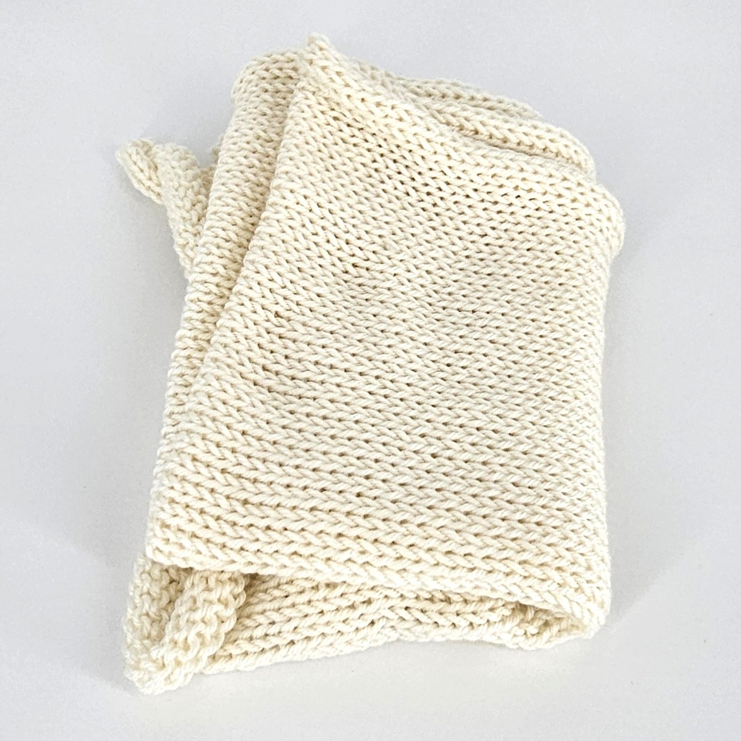 8 ply 70% Australian Merino/20% Nylon/10% Silk