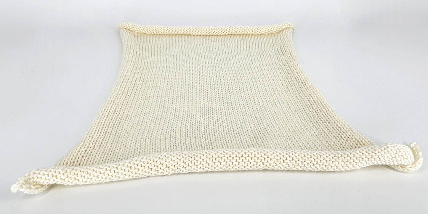 8 ply 70% Australian Merino/20% Nylon/10% Silk